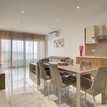 Apartment Malta's Beachfront In