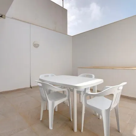 Malta's Beachfront In Apartment Mellieha
