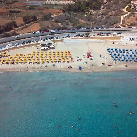 Malta's Beachfront In Apartment *